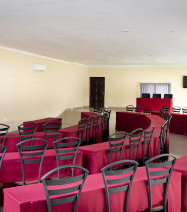 Hosting Memorable Events: Why Choose Our Conference Room